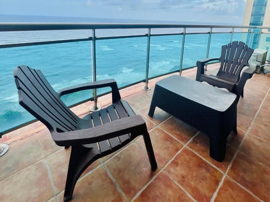 Beach Front Penthouse In Exclusive Tower Санто Доминго Екстериор снимка