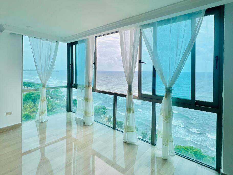 Beach Front Penthouse In Exclusive Tower Санто Доминго Екстериор снимка
