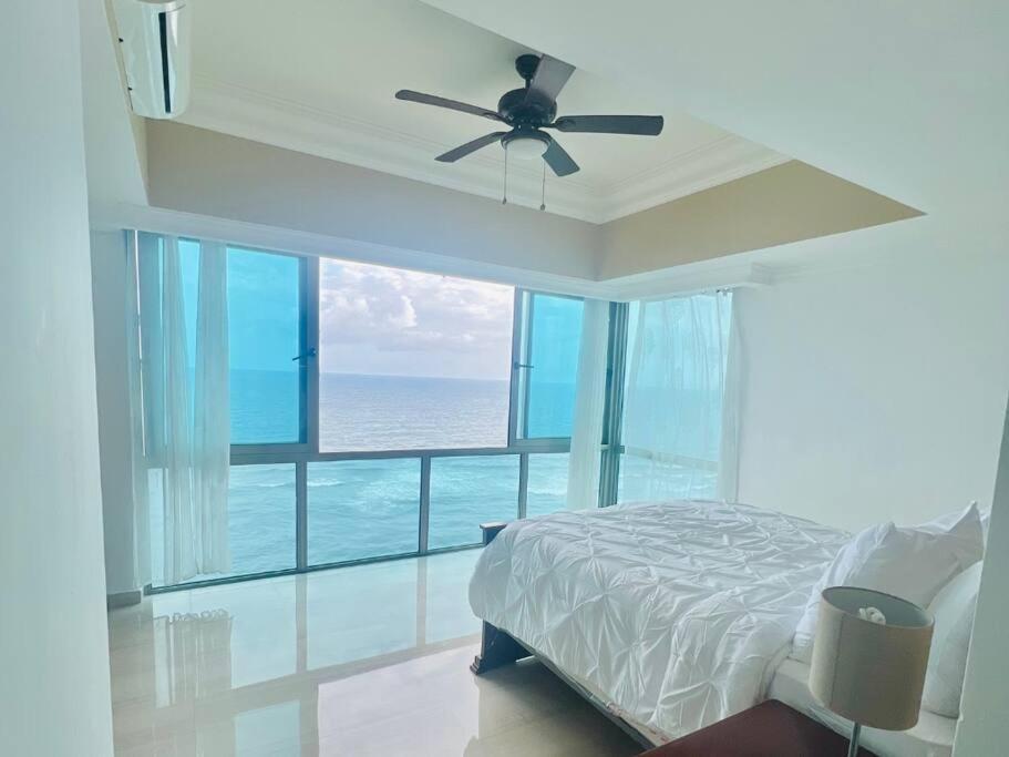 Beach Front Penthouse In Exclusive Tower Санто Доминго Екстериор снимка